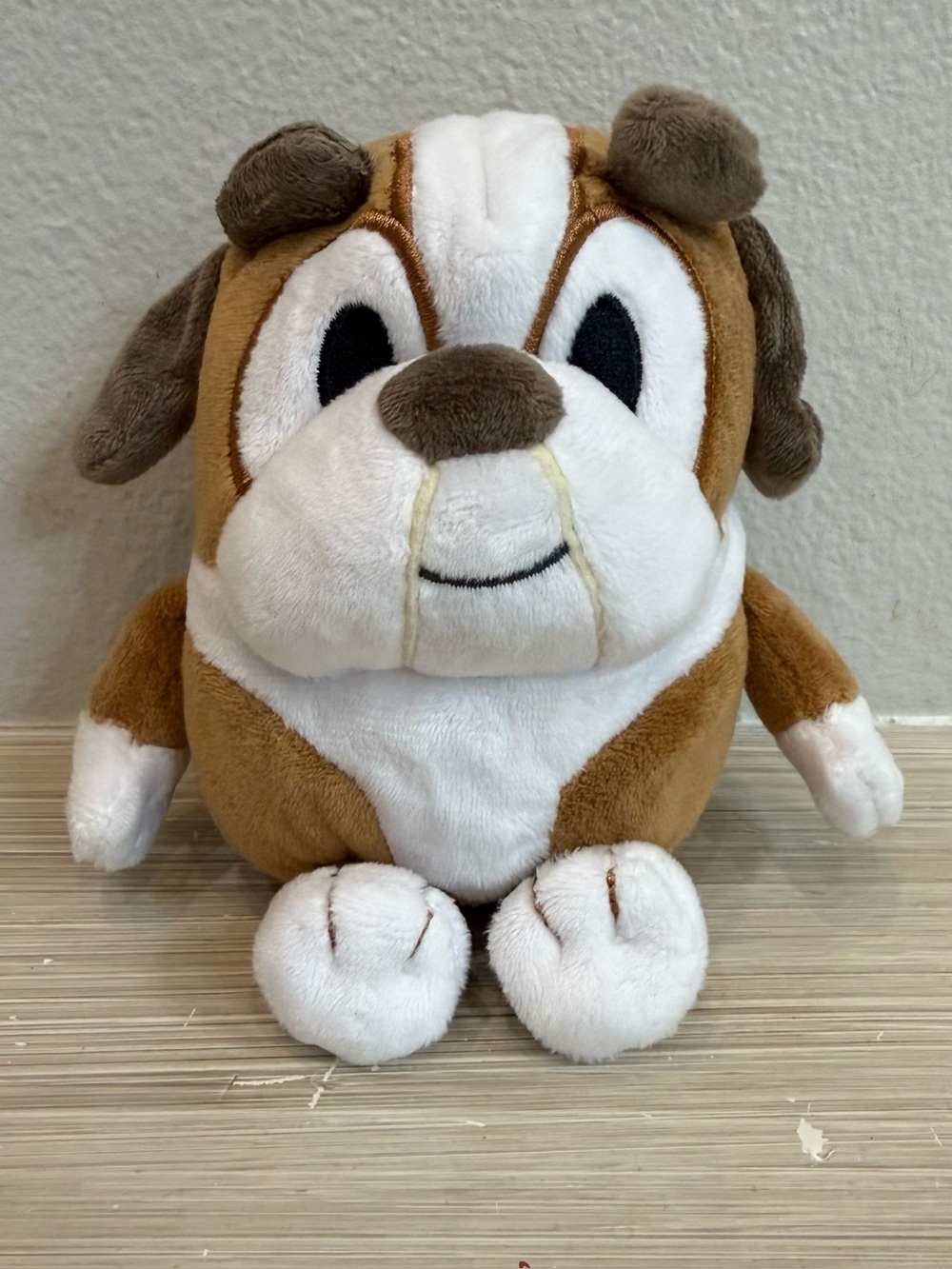 Moose toys Winston the dog from Bluey stuffed plushie toy 6”